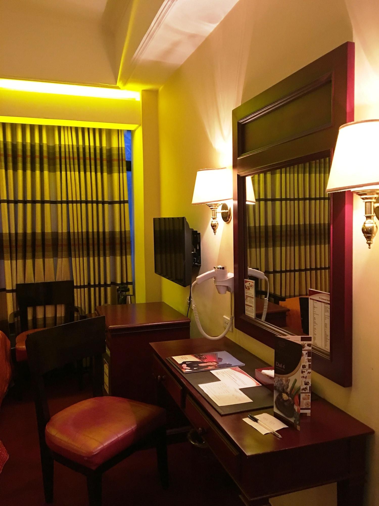 Bayview Park Hotel Manila Bagian luar foto