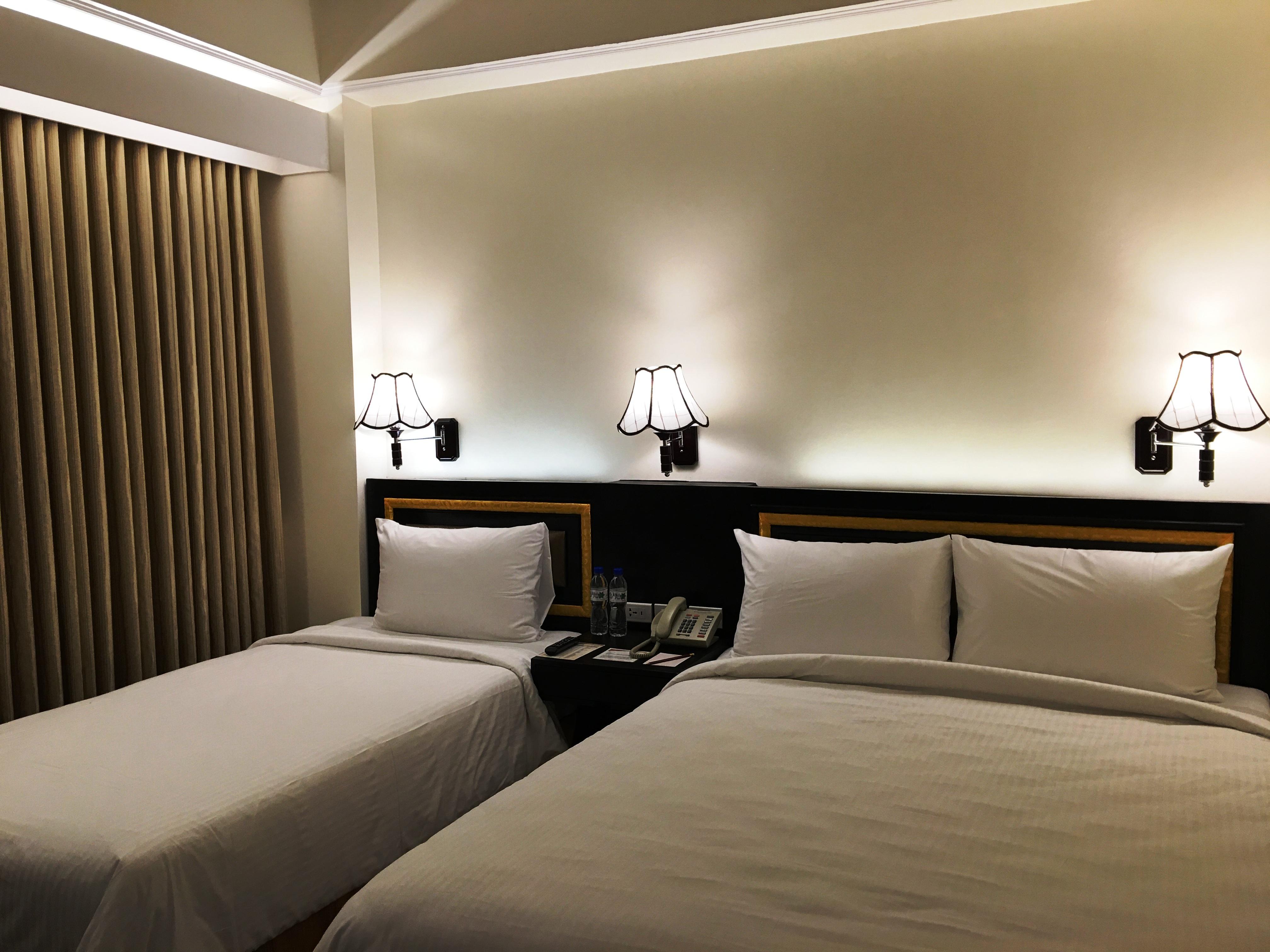 Bayview Park Hotel Manila Bagian luar foto