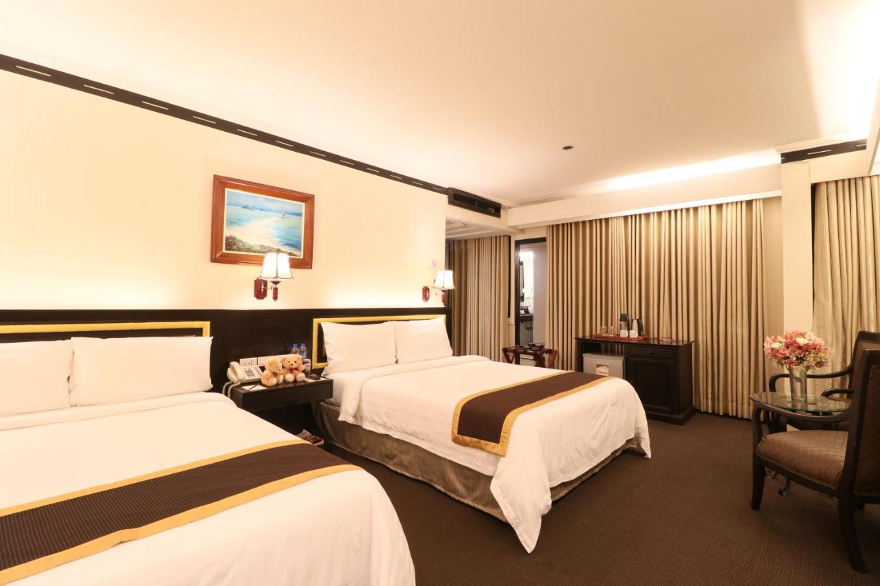 Bayview Park Hotel Manila Bagian luar foto