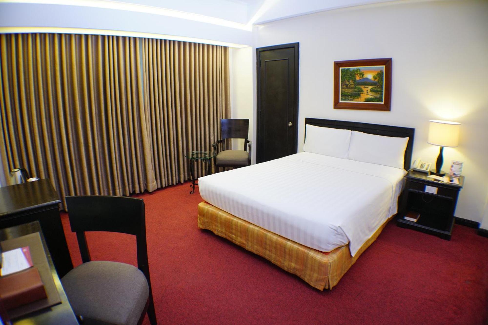 Bayview Park Hotel Manila Bagian luar foto